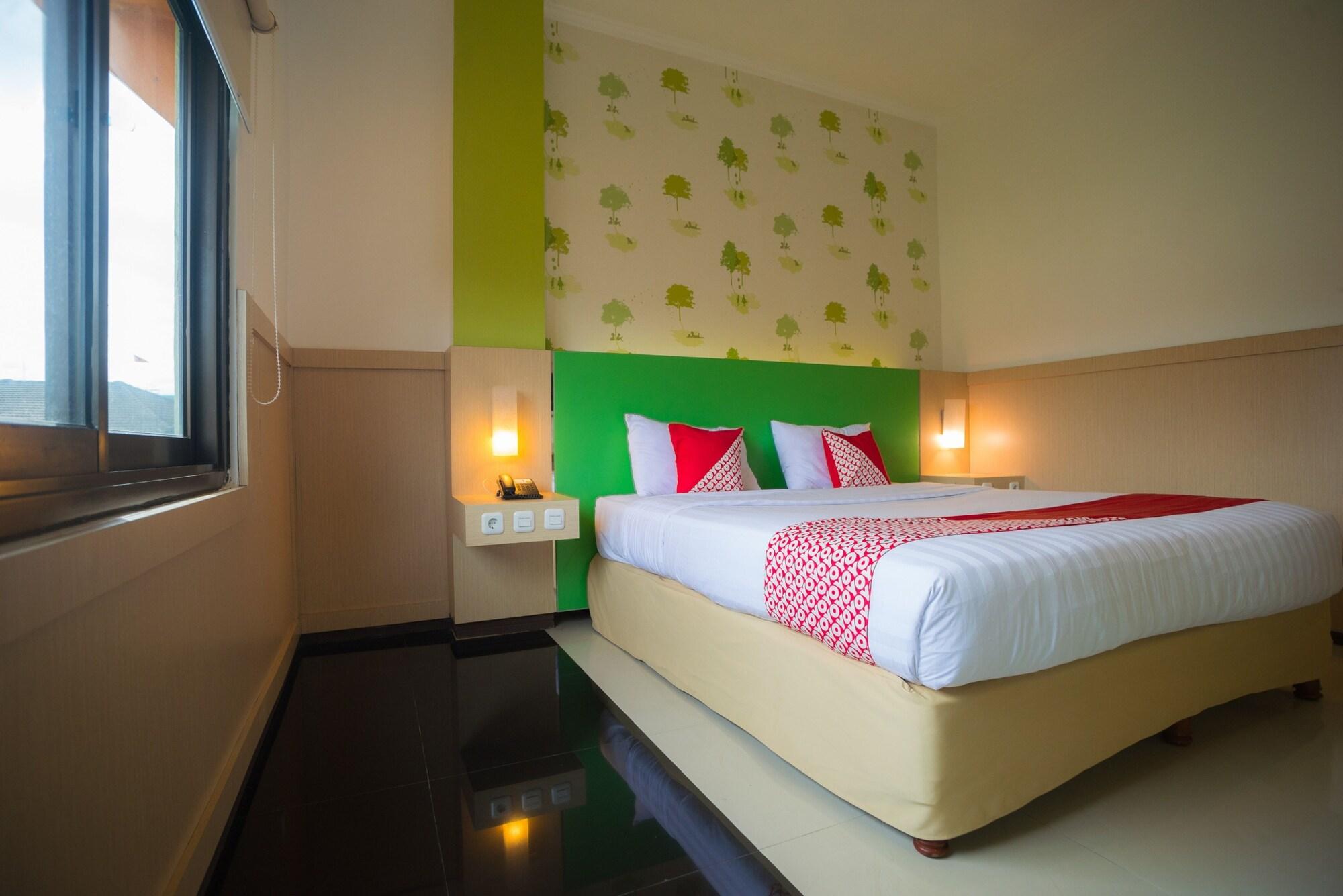 Royal Park Hotel Самаринда Екстериор снимка