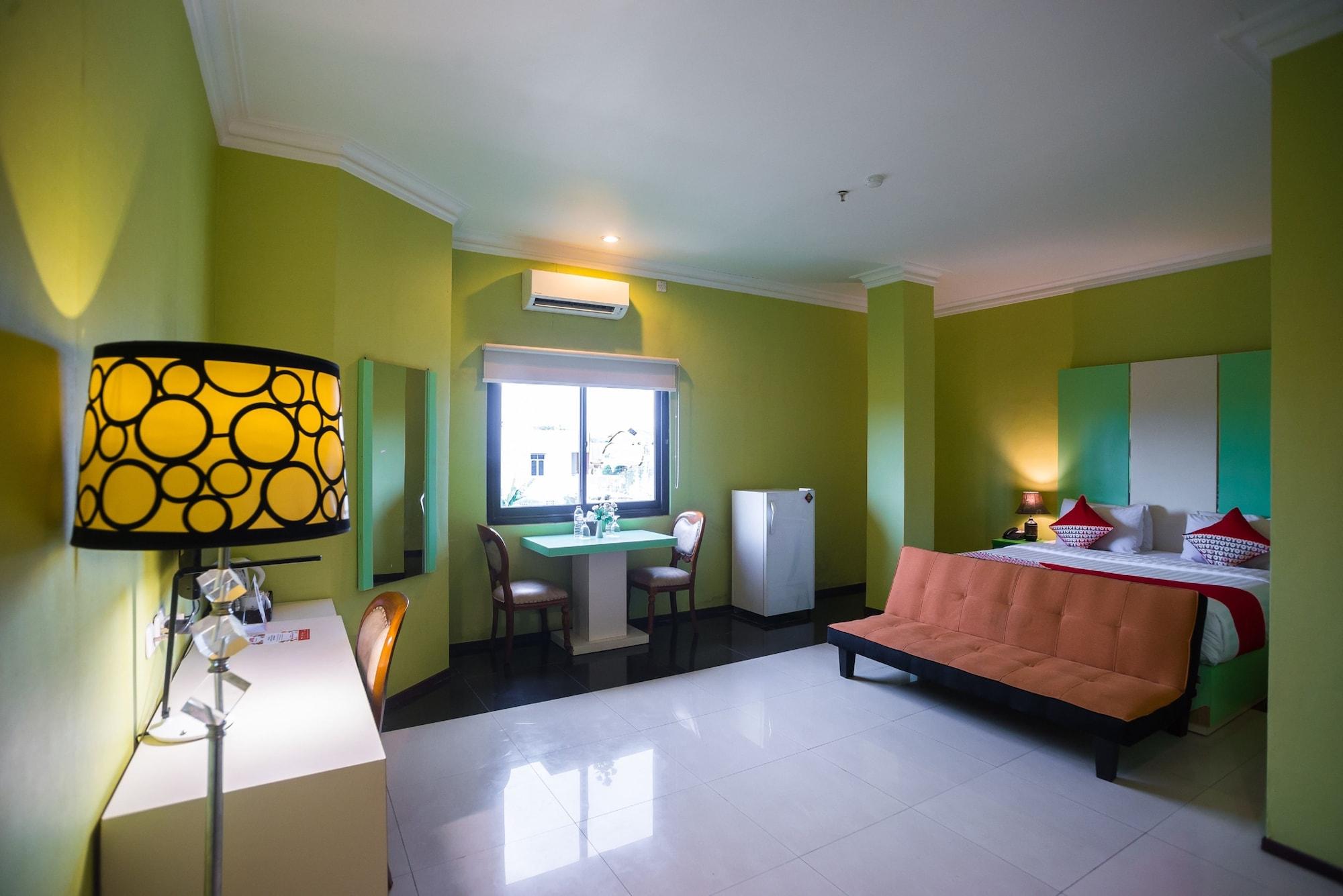 Royal Park Hotel Самаринда Екстериор снимка