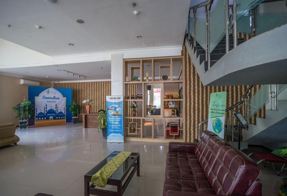 Royal Park Hotel Самаринда Екстериор снимка