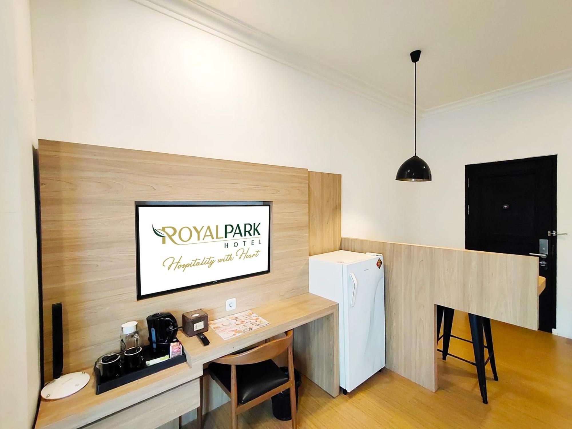 Royal Park Hotel Самаринда Екстериор снимка