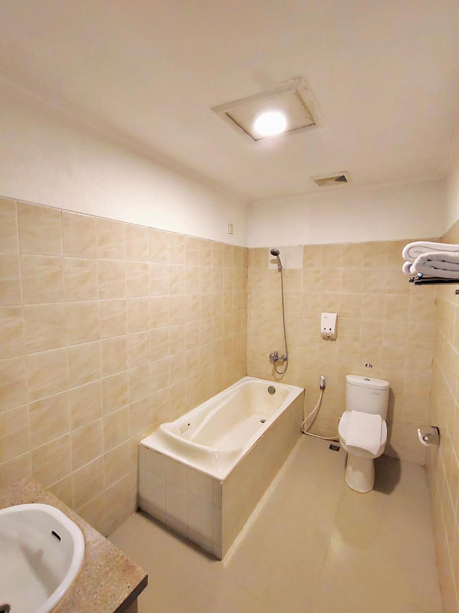 Royal Park Hotel Самаринда Екстериор снимка