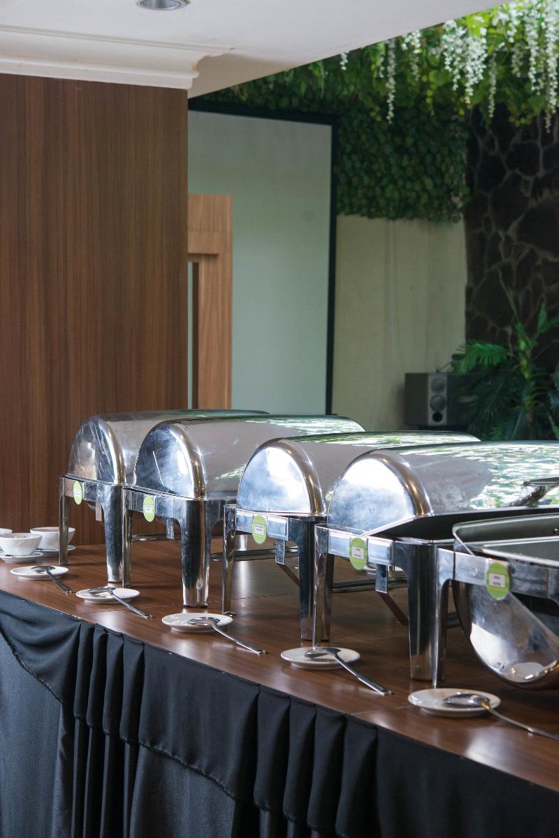 Royal Park Hotel Самаринда Екстериор снимка
